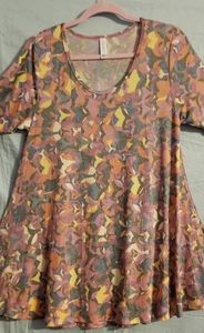 Women's lularoe Perfect t Top Size Small w Flowers